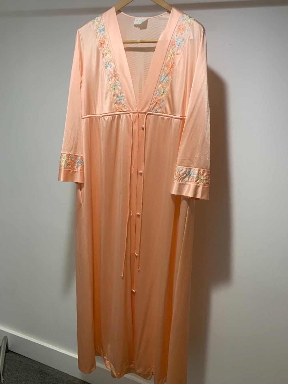 Vintage Peach Embroidered Robe Small Sheer Nylon Floral Loungewear